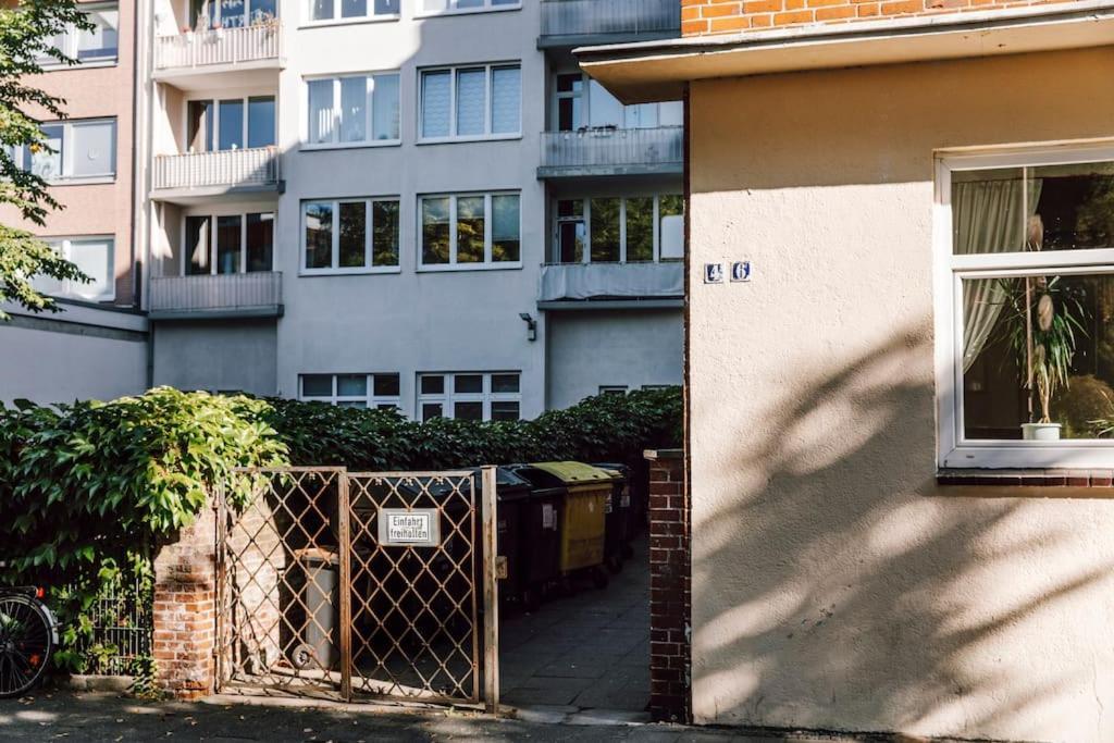 Komplett Neu: 2-Zi Zentral Im Altbau. 24H-Checkin Киль Экстерьер фото
