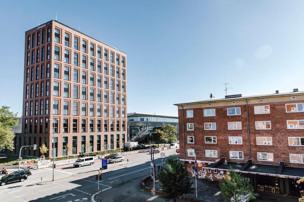 Komplett Neu: 2-Zi Zentral Im Altbau. 24H-Checkin Киль Экстерьер фото